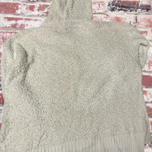 Off White Popcorn Sweater with Hood   T63020ML  NWT Boutique - Picture 4 of 11